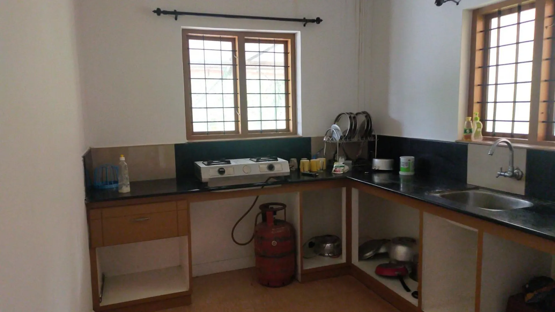 Anivilla Holiday Home Kunjithanny Anachal